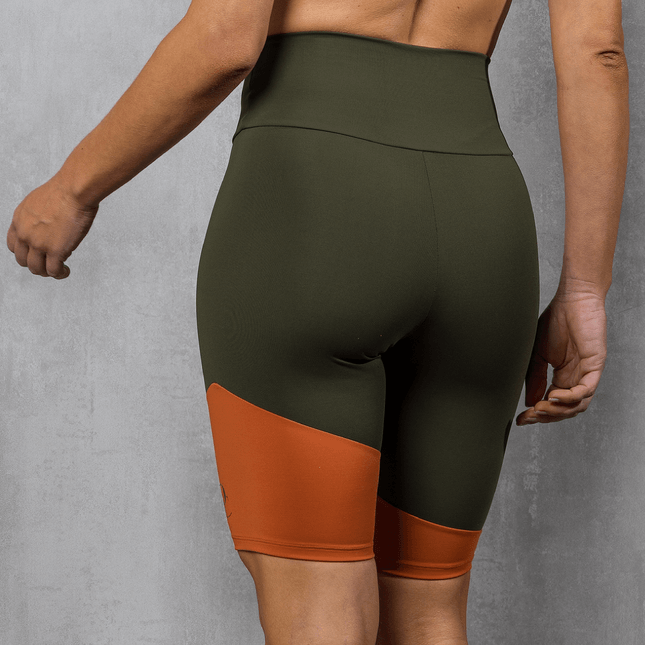 Bermuda Feminina com Recortes Contrastantes FT1167BE