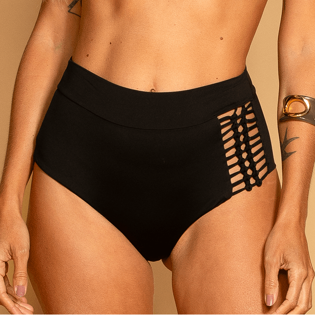Hot Pant Preto Detalhe Macramê BQ1027CL