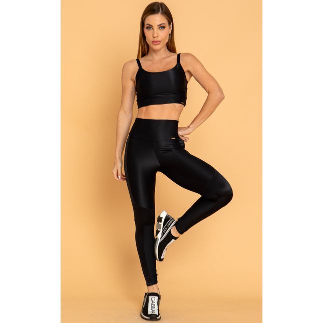 Top Costas Torcida e Calça Legging Textura Acetinada Preto